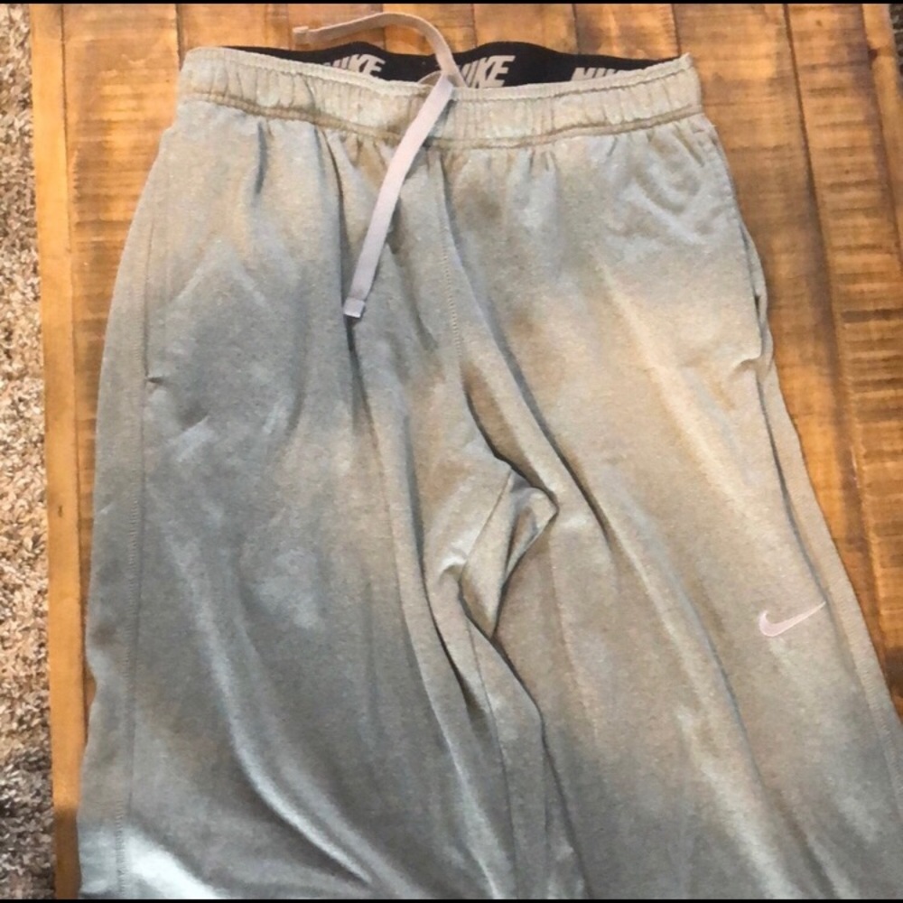 Nike therma fit grey sweatpants